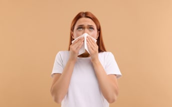 Come combattere le allergie con oli essenziali, vegetali e attivi naturali?