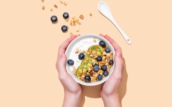 Yaourt grec protéiné : un allié naturel pour une alimentation équilibrée