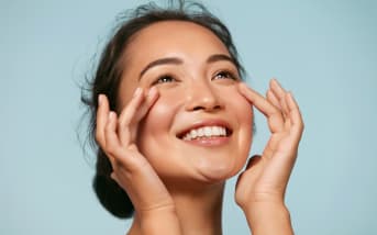 7 jours pour une peau plus lisse, ferme et lumineuse. Le glow assuré pour le réveillon (et c’est prouvé à 90 %)