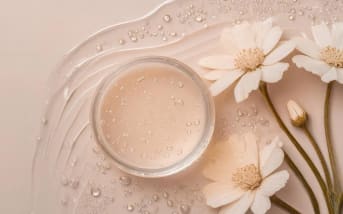 Gel pailleté maison : l'astuce naturelle pour briller cet été
