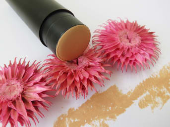 Stick correcteur teinte corail