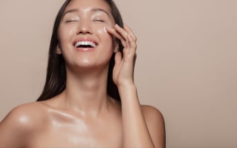 Routine beauté japonaise vs routine coréenne : deux philosophies pour une peau parfaite