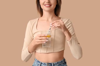 Hydrolats comestibles : ces eaux detox maison qui font du bien