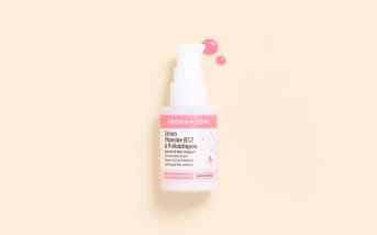 Peau apaisée en 1 minute chrono * ? Le pari (tenu) du nouveau sérum à la Vitamine B12 & Prébiotiques signé Aroma Zone !