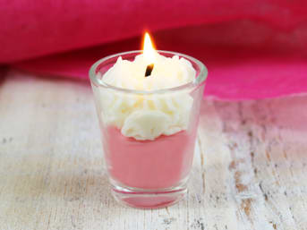 Candela "Panna montata su sciroppo di Fragola"