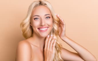 Beach waves: il trend estivo che valorizza ogni chioma
