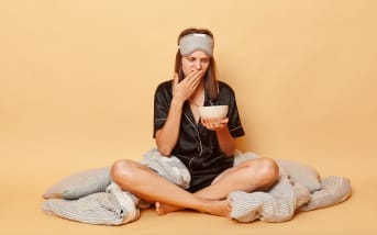 Intossicazione alimentare: cosa fare per riconoscerla e alleviarla in modo naturale?