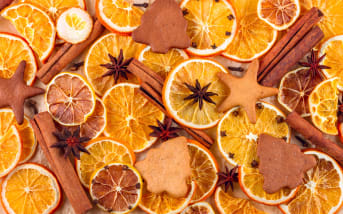 Sapin, pain d’épices… Ce spray maison embaume votre intérieur comme un marché de Noël