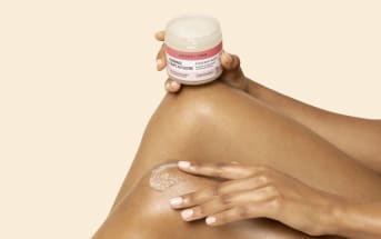 Gommage et bronzage : quel lien ?