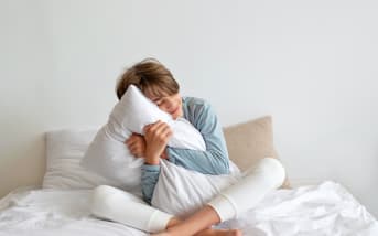 Sommeil & peau : ce qui change vraiment la nuit