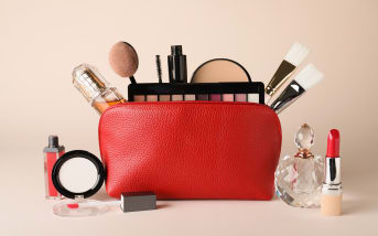 Vacances de printemps: que mettre dans sa trousse de beauté 100 % naturelle ?