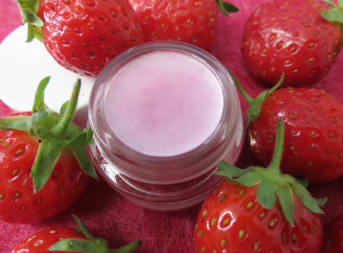 Baume nacré pour les lèvres à la fraise