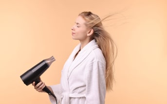 Décoloration : comment prendre soin de ses cheveux ?