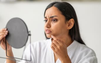 Peau terne : ce que vous n’avez (peut-être) pas encore essayé pour retrouver l’éclat