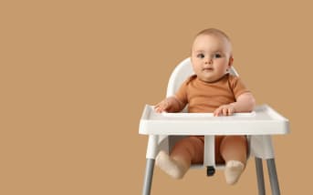 Alimentation bébé : comprendre les étapes clés dès la naissance