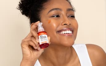Les bienfaits de la vitamine C sur les peaux noires et métisses