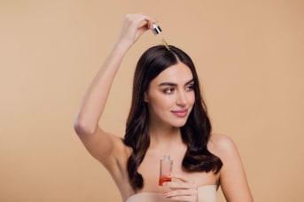 Teinture cheveux : comment prendre soin de sa coloration au naturel ?