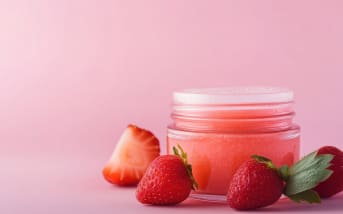 Pépins de fraise : 3 recettes beauté si gourmandes qu’on en mangerait