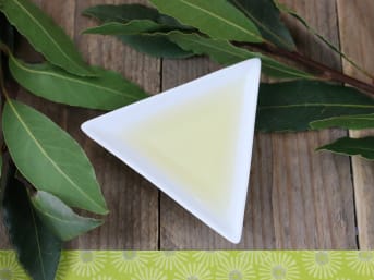 Shampoing à la sauge sclarée régulatrice pour cheveux gras