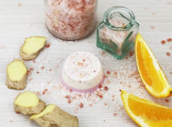 Savon exfoliant au sel rose de l'Himalaya