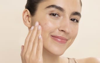 L'utilisation des compléments alimentaires pour l'acné et les problèmes de peau