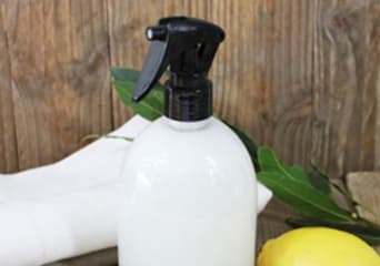 Spray nettoyant pour lavabos et baignoire