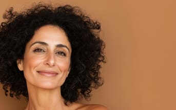 L'alternative végétale à la chirurgie pour les rides et ridules existe… et elle est déjà best-seller chez Aroma-Zone