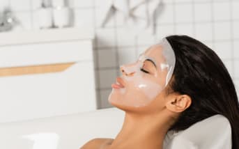 Maschera all'Acido ialuronico: i benefici