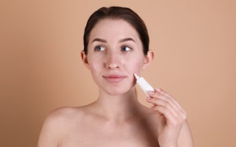 Brufoli sottopelle: consigli utili per prevenirli e ridurli