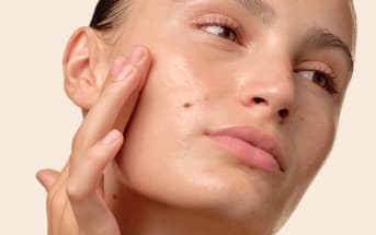 I migliori trattamenti illuminanti per la pelle: le recensioni dei clienti Aroma-Zone