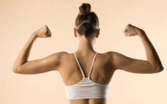 Tirage horizontal : renforcer le dos en profondeur naturellement