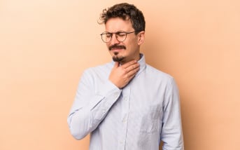 Amygdales blanches : comprendre les symptômes et les prévenir
