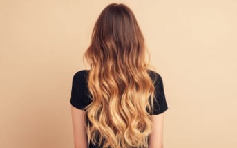 Capelli: 6 trucchi per ottenere ricci senza calore