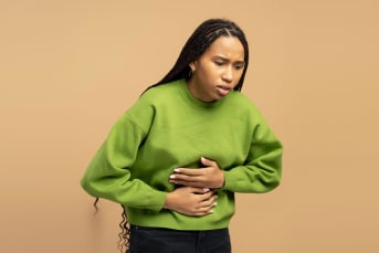 Lipase élevée : causes, symptômes et solutions à envisager