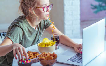 Comment se libérer des compulsions alimentaires ?