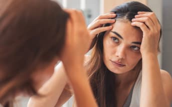 Chute de cheveux : les graines à intégrer dans son alimentation (et pourquoi ça marche)