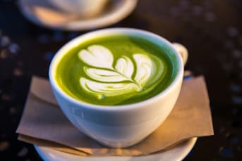Vertus du matcha : Les multiples bienfaits du thé vert japonais concentré