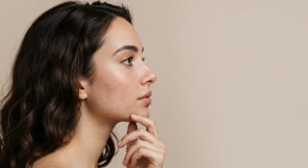 Qu'est-ce qu'une acne fungal ou acné fongique ?
