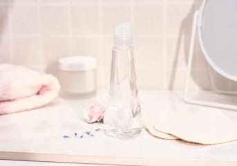 Acqua micellare detergente ai fiori di Rosa e Fiordaliso