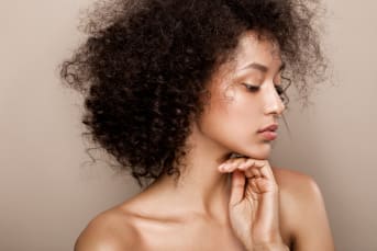 Glow healthy : cette nouvelle routine minimaliste rend la peau incroyablement lumineuse