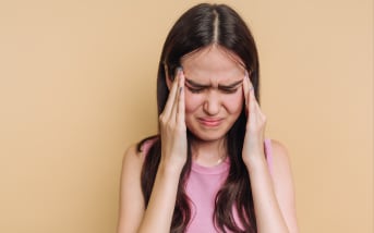 Acupuncture & migraine menstruelle : de nouvelles preuves d’efficacité ?