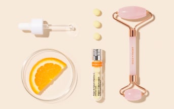 Cliniquement prouvé : ce soin innovant à la vitamine C booste instantanément l’éclat de votre peau de +30 %*