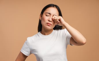 Blefarite da stress: come riconoscerla e alleviarla naturalmente?