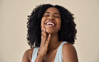 Antisudore viso: i rimedi naturali