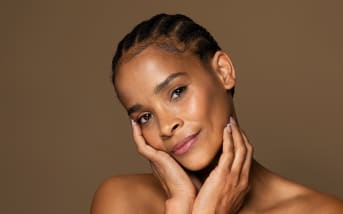 Le secret d’une peau éclatante ? Ces 5 compléments naturels à connaître