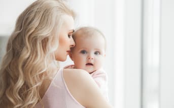 Coliques chez les bébés : causes et symptômes