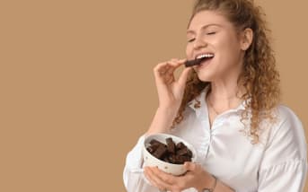 Comment les polyphénols influencent positivement votre microbiote, votre cholestérol et votre acné ?