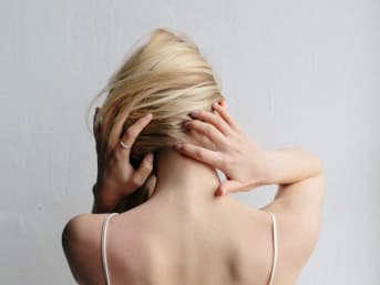 Torticolis : causes et solutions naturelles pour soulager la douleur