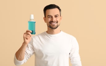 Gargarisme angine : nos solutions naturelles pour apaiser la gorge