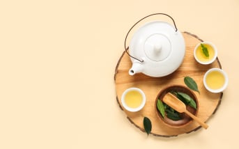 L’erreur que l’on fait (presque) tous avec le thé vert… et qui annule ses bienfaits antioxydants